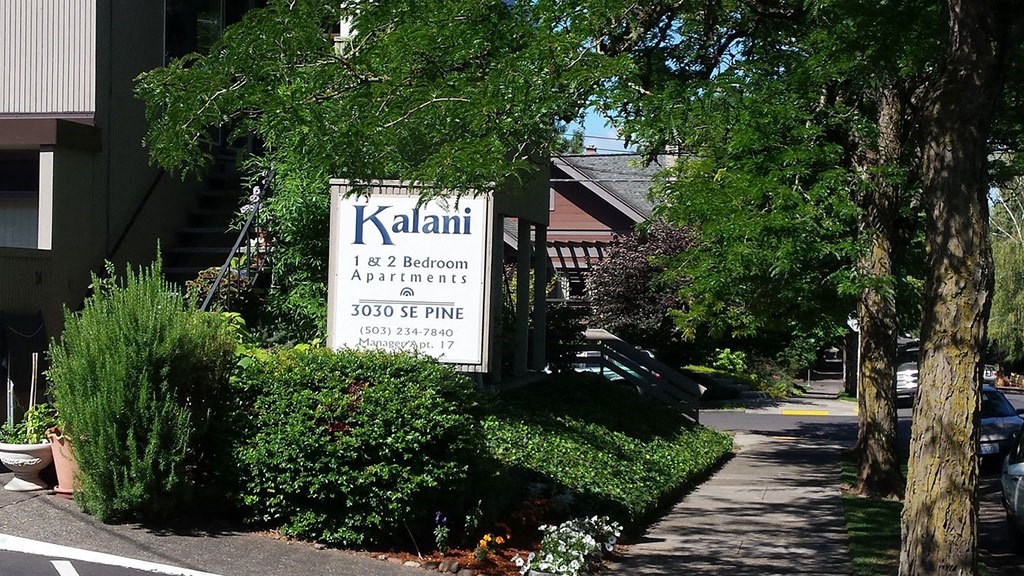 Kalani Apartments Sign