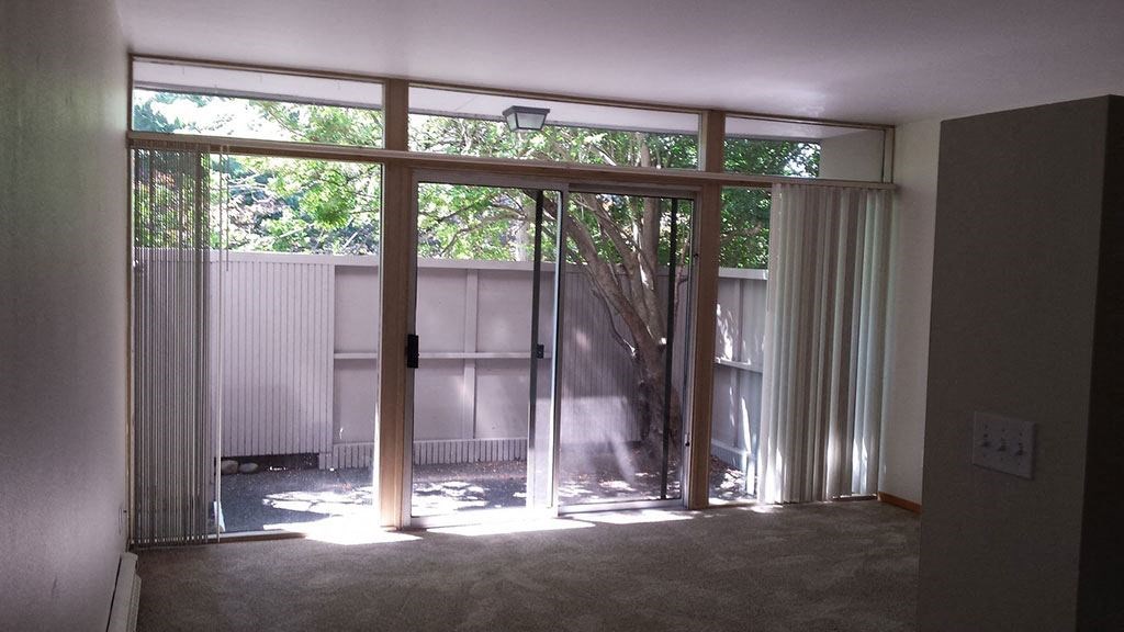 Kalani Apartments Living Room