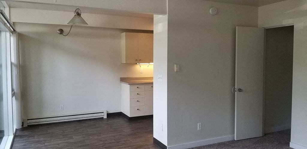 Kalani Apartments Dining Room