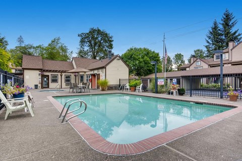 Stratford Apartments Pool
