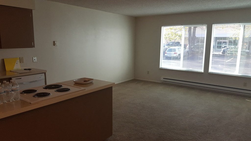 Tristin Square Apartments Living Room