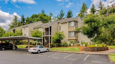 Willamette Falls Court Apartments Exterior