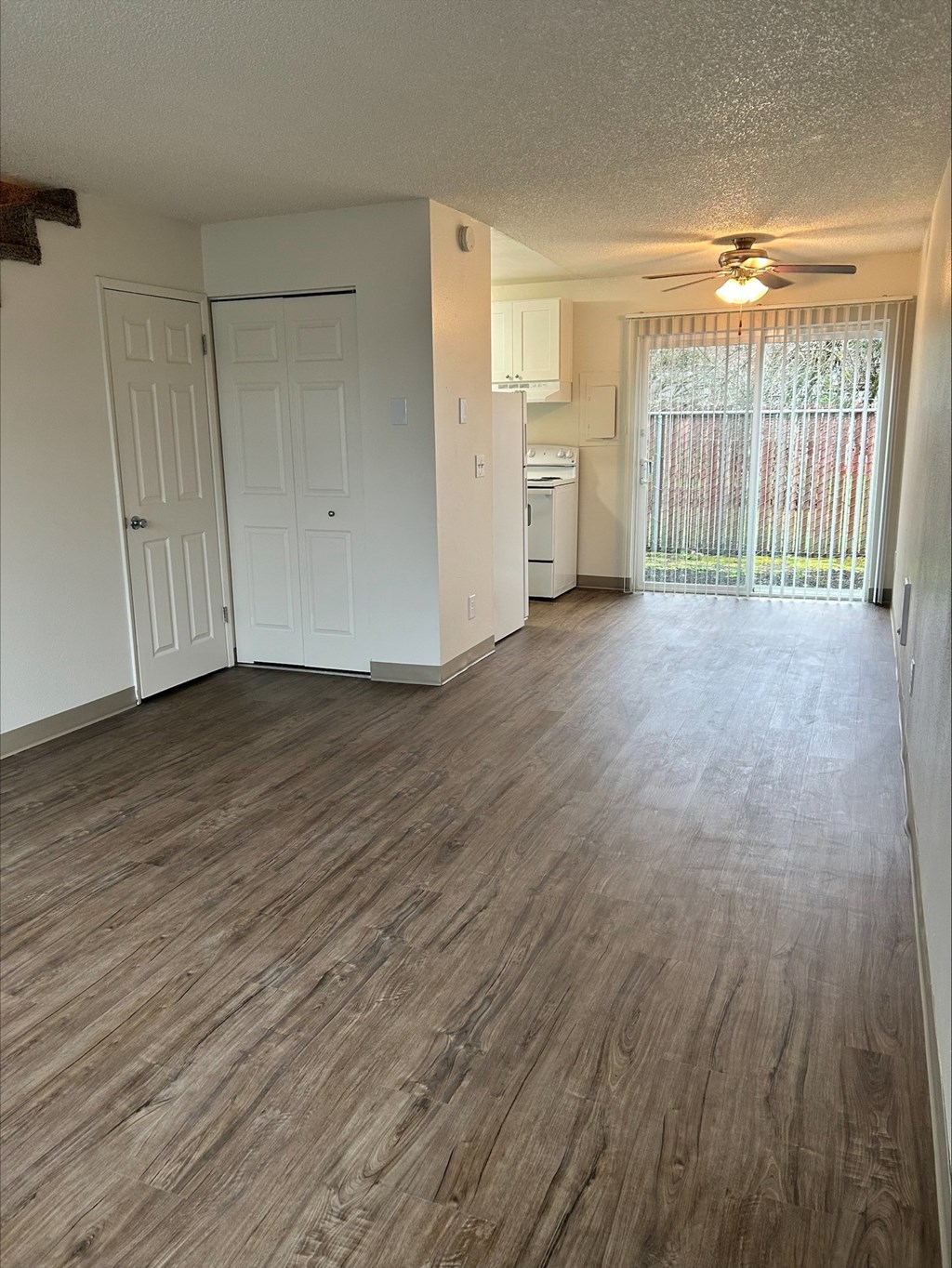 Mt. Pleasant Apartments Living Room