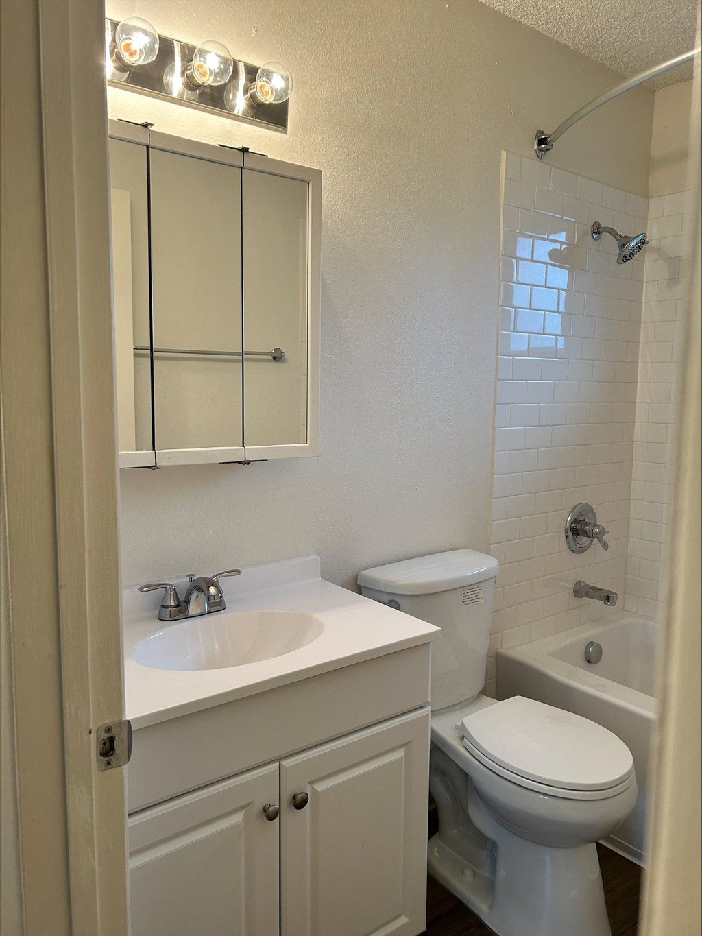 Mt. Pleasant Apartments Bathroom