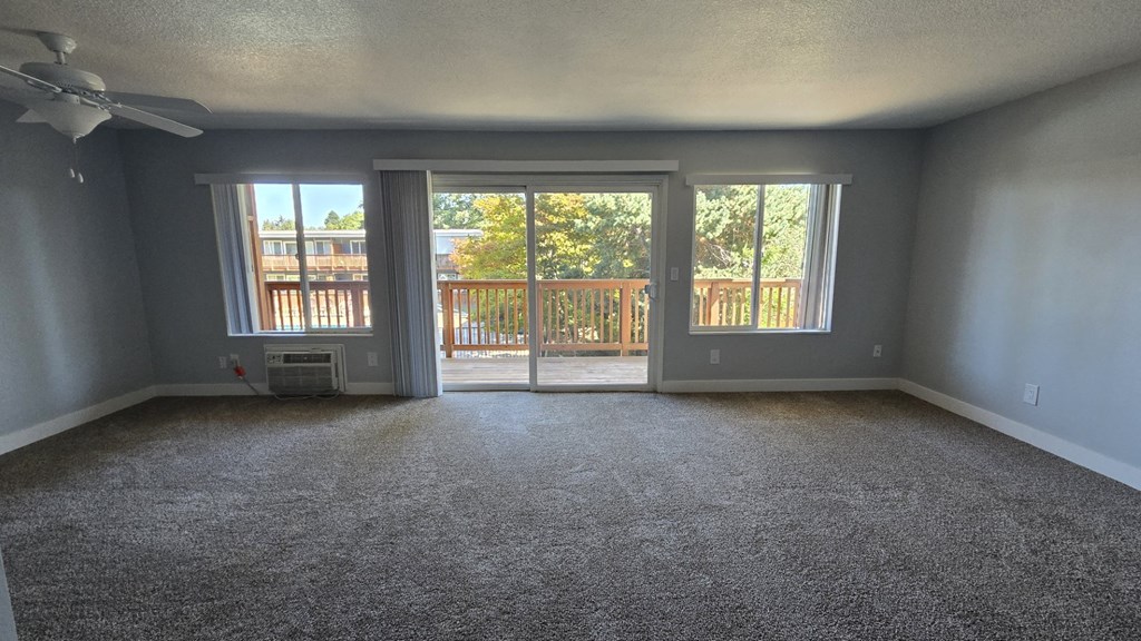 Living Room Camille Court Apartments Milwaukie, OR