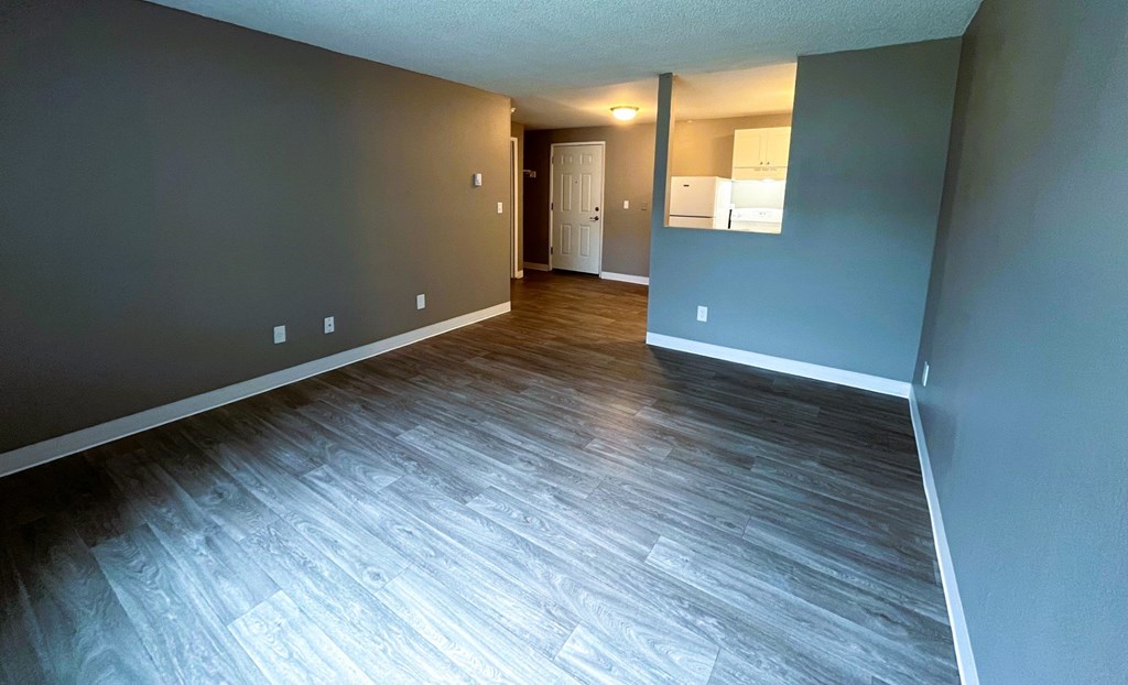 Riverbend Terrace Apartments Livingroom