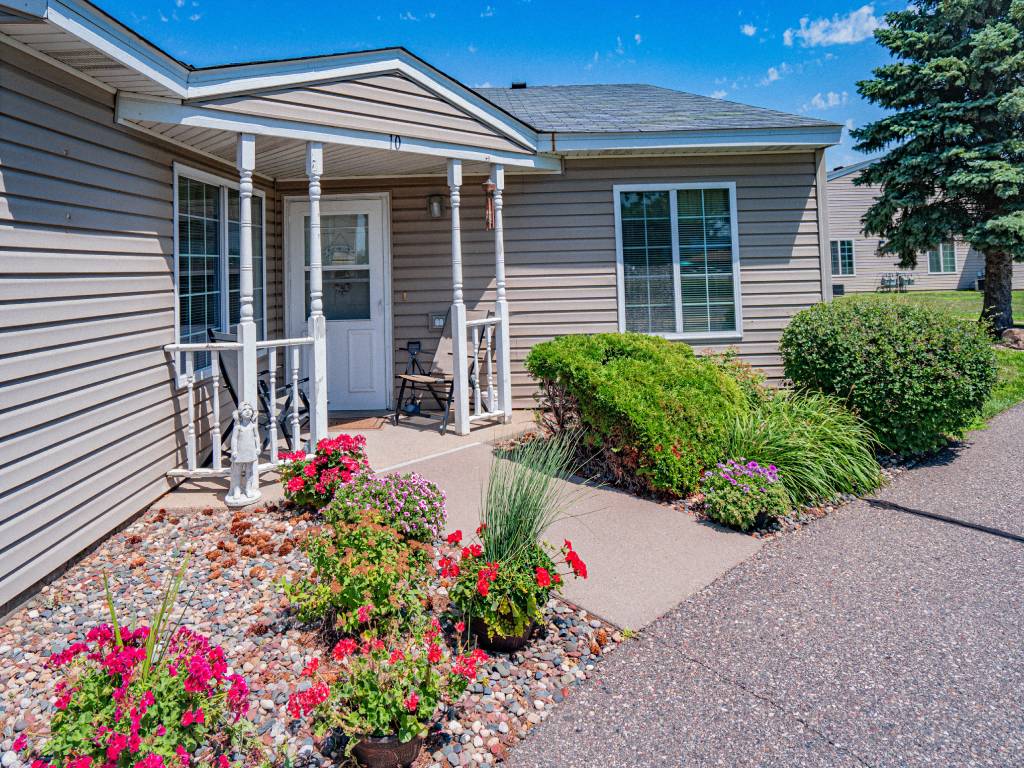 8240 E Point Douglas Rd S 1-3 Beds Apartment for Rent