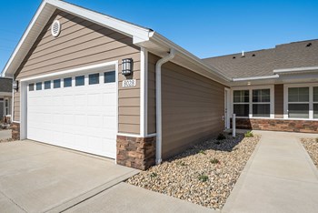 Rochester Hills Michigan Apartment Rentals Redwood Living Redwood Rochester Hills Exterior - Photo Gallery 2