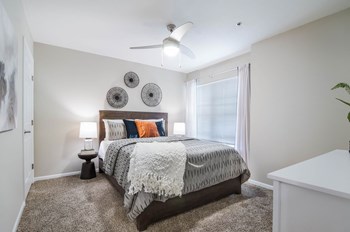Rochester Hills Michigan Apartment Rentals Redwood Living Redwood Rochester Hills Second Bedroom - Photo Gallery 4