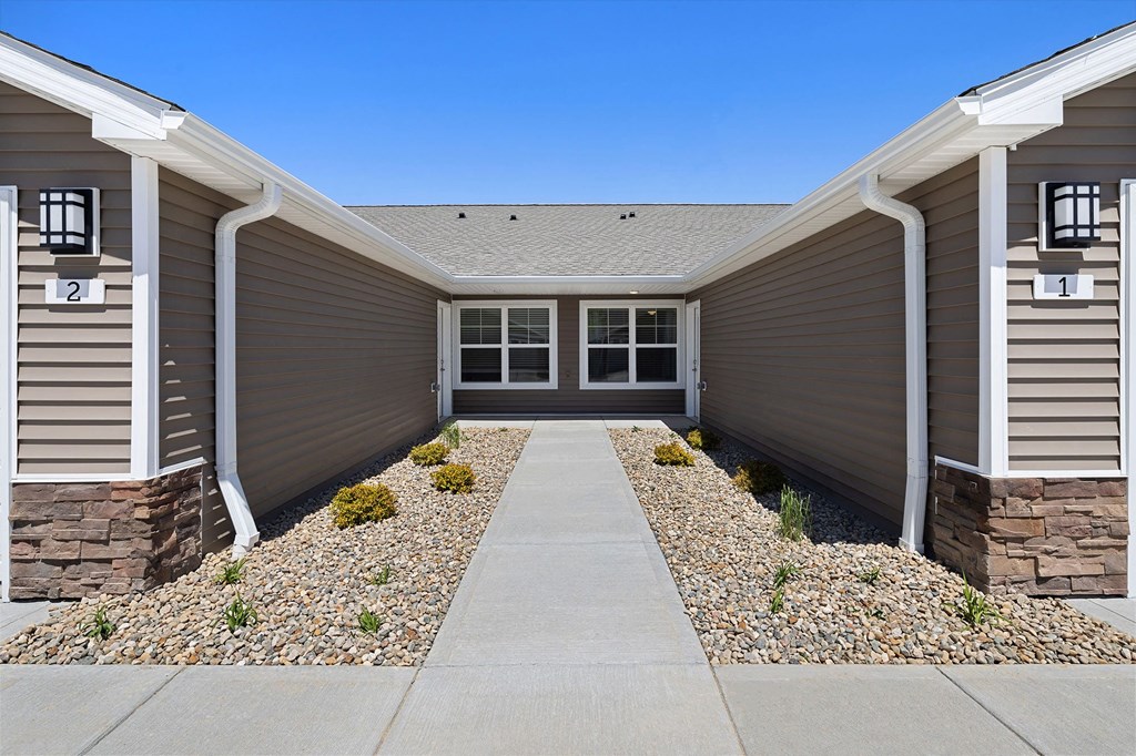 Cincinnati Ohio Apartment Rentals Redwood Living Redwood Cincinnati Tealtown Road Exterior Neighborhood Setting