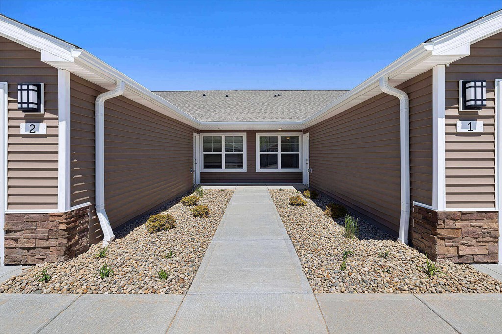 Burlington Kentucky Apartment Rentals Redwood Living Redwood Burlington Exterior Neighborhood Setting