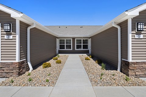 Cincinnati Ohio Apartment Rentals Redwood Living Redwood Cincinnati Pippin Road Private Entrance