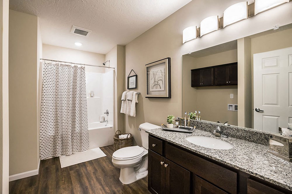 Holt MI Apartment Rentals Redwood Holt Gallery Bathroom