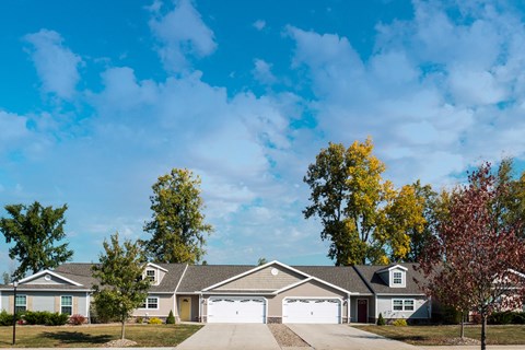 Hudson OH Apartment Rentals Redwood Trails Of Hudson Exterior