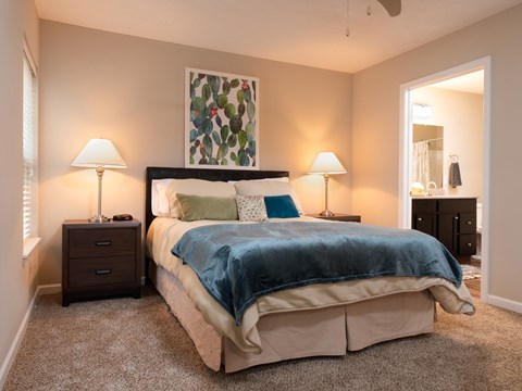 Hudson OH Apartment Rentals Redwood Trails Of Hudson Main Bedroom