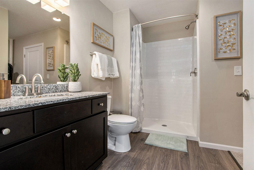 Kannapolis North Carolina Apartment Rentals Redwood Living Redwood Kannapolis Davidson Ensuite Bathroom