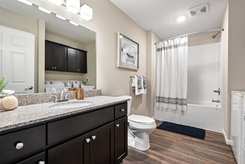 Kannapolis North Carolina Apartment Rentals Redwood Living Redwood Kannapolis Parkway Bathroom - Photo Gallery 16