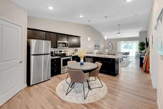 Lafayette Indiana Apartment Rentals Redwood Lafayette Large Kitchens and Pantry