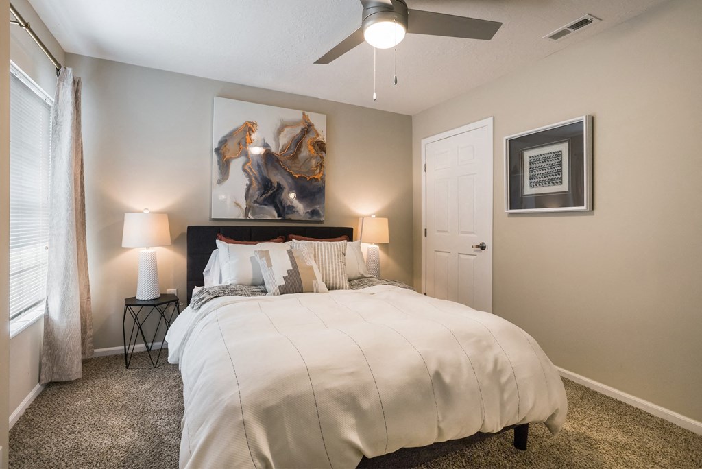 Louisville Kentucky Apartment Rentals Redwood Louisville Bardstown Bluff Road  Bedroom