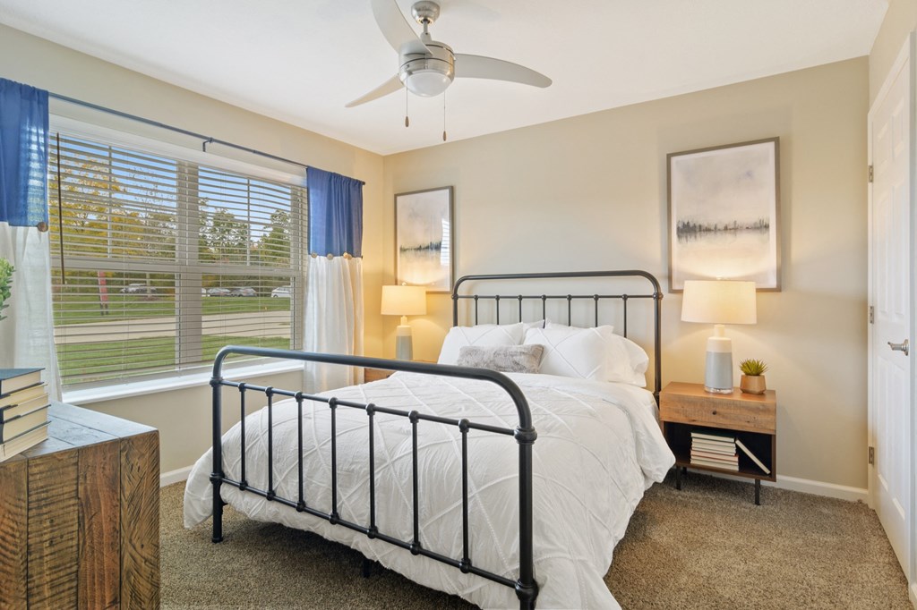 Mansfield OH Apartment Rentals Redwood Mansfield Gallery Second Bedroom