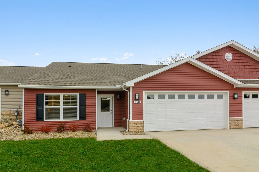 Mansfield Ohio Apartment Rentals Redwood Living Redwood Mansfield Exterior