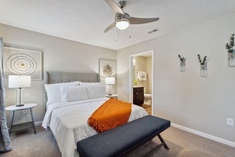 Oswego Illinois Apartment Rentals Redwood Living Redwood Oswego Main Bedroom