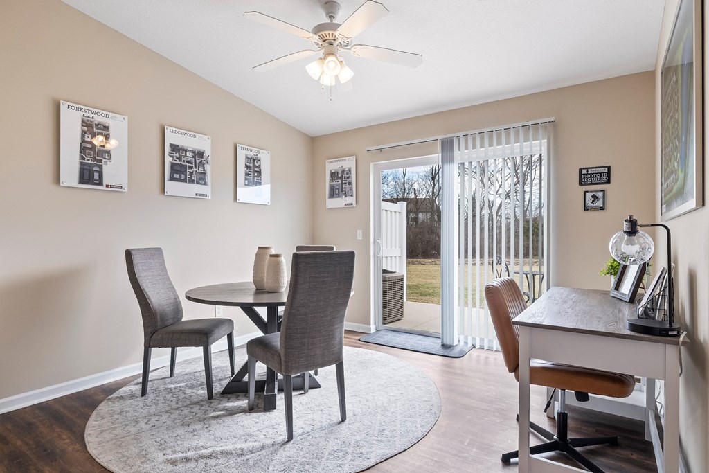 Pickerington OH Apartment Rentals Redwood Pickerington Den