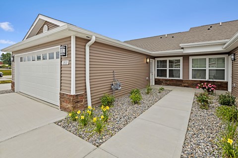 Redwood Whiteland IN apartment rentals with a private entrance