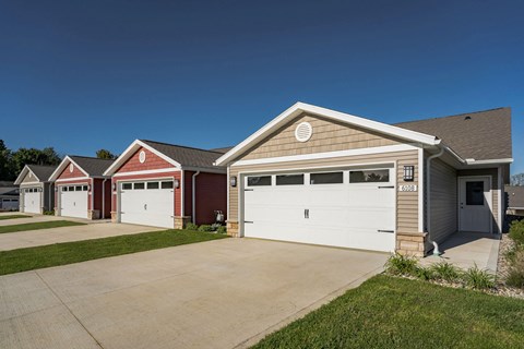 Sandusky Ohio Apartment Rentals Redwood Living Redwood Sandusky Private Entrance