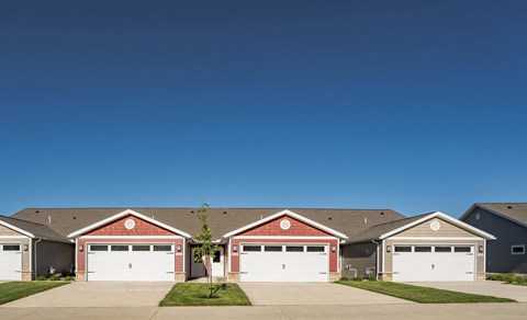 Sandusky Ohio Apartment Rentals Redwood Living Redwood Sandusky Exterior
