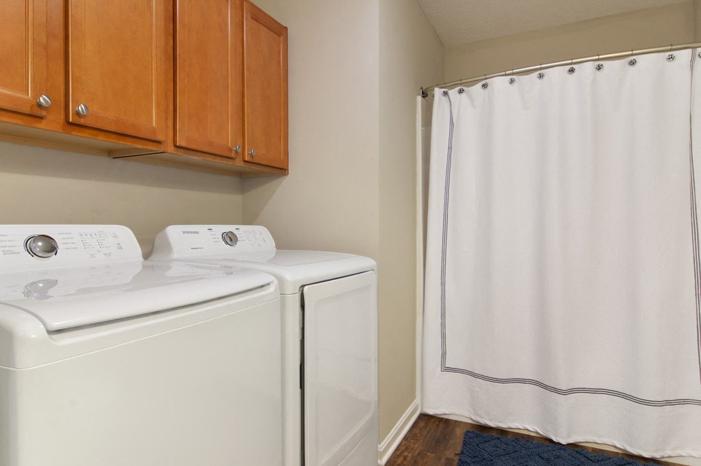 Shelby Township MI Apartment Rentals Redwood Shelby Township Laundry