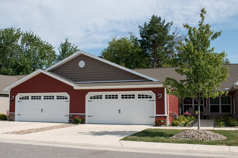 Temperance MI Apartment Rentals Redwood Temperance Two Car Garages