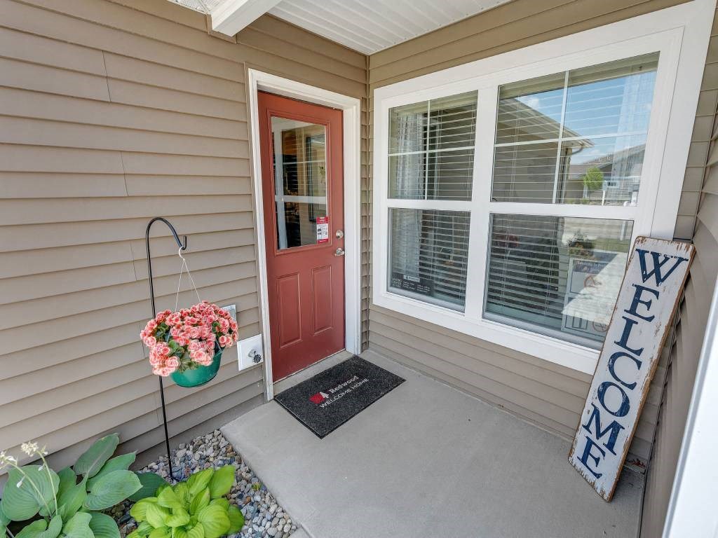 Troy Ohio Apartment Rentals Redwood Living Redwood Troy Arthur Road Private Entrance