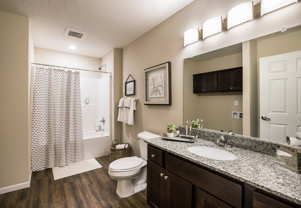 Washington Township MI Apartment Rentals Redwood Washington Township MI Bathroom