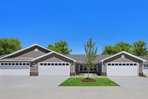 Kent Ohio Apartment Rentals  Redwood Kent Tallmadge Road Exterior