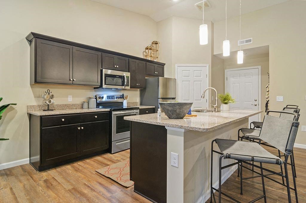 Kent Ohio Apartment Rentals  Redwood Kent Tallmadge Road Willowood Kitchen