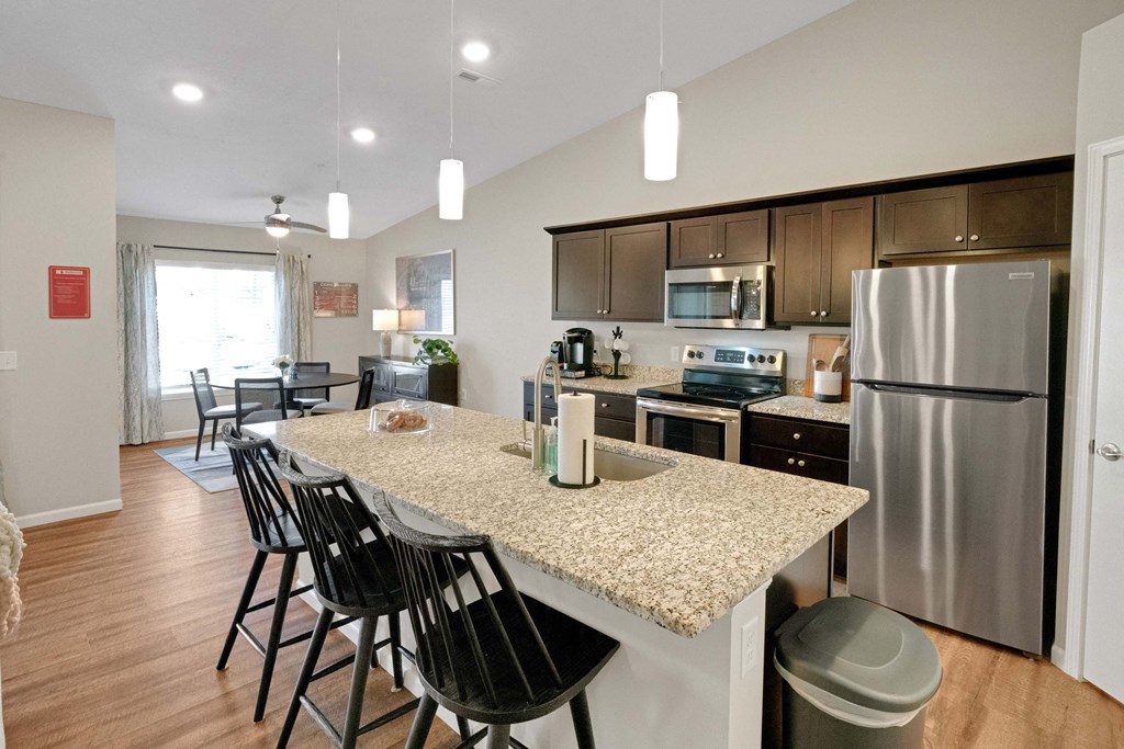 Merrillville Indiana Apartment Rentals Redwood Living Redwood Merrillville Willowood Kitchen