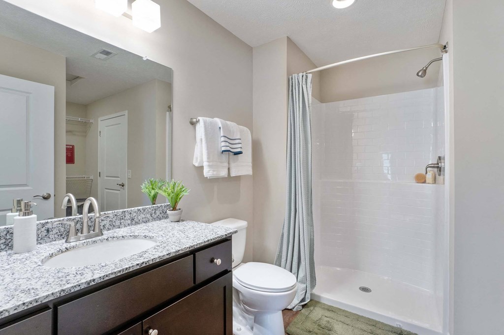 Fox River Grove Illinois Apartment Rentals Redwood Living Redwood Fox River Grove Ensuite Bathroom
