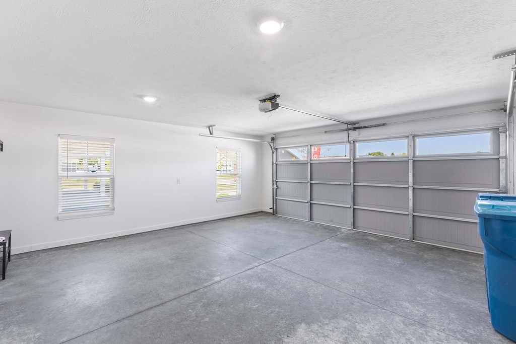 Fox River Grove Illinois Apartment Rentals Redwood Living Redwood Fox River Grove Garage