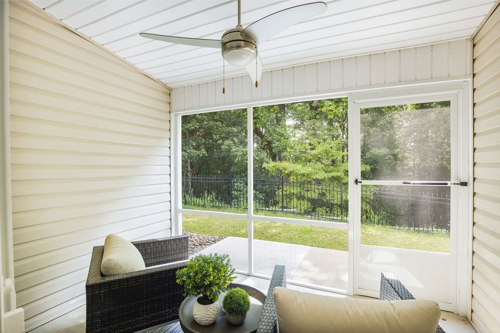 Fox River Grove Illinois Apartment Rentals Redwood Living Redwood Fox River Grovee Willowood Patio