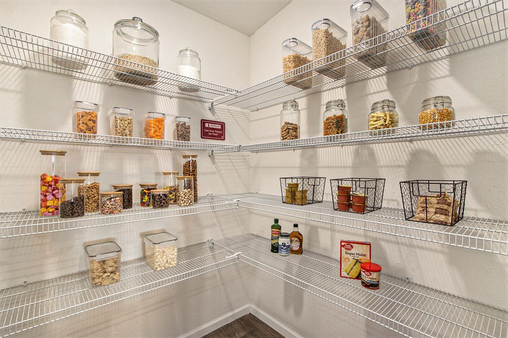 Powell Ohio Apartment Rentals Redwood Living Redwood Powell Forestwood Kitchen Pantry