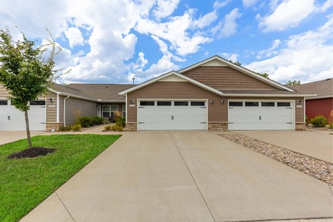 Miami Township Ohio Apartment Rentals Redwood Living Redwood Miami Township SR 28 Private Entrance