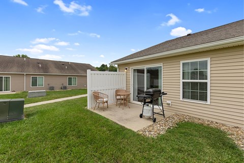 Miami Township Ohio Apartment Rentals Redwood Living Redwood Miami Township SR 28 Forestwood Patio