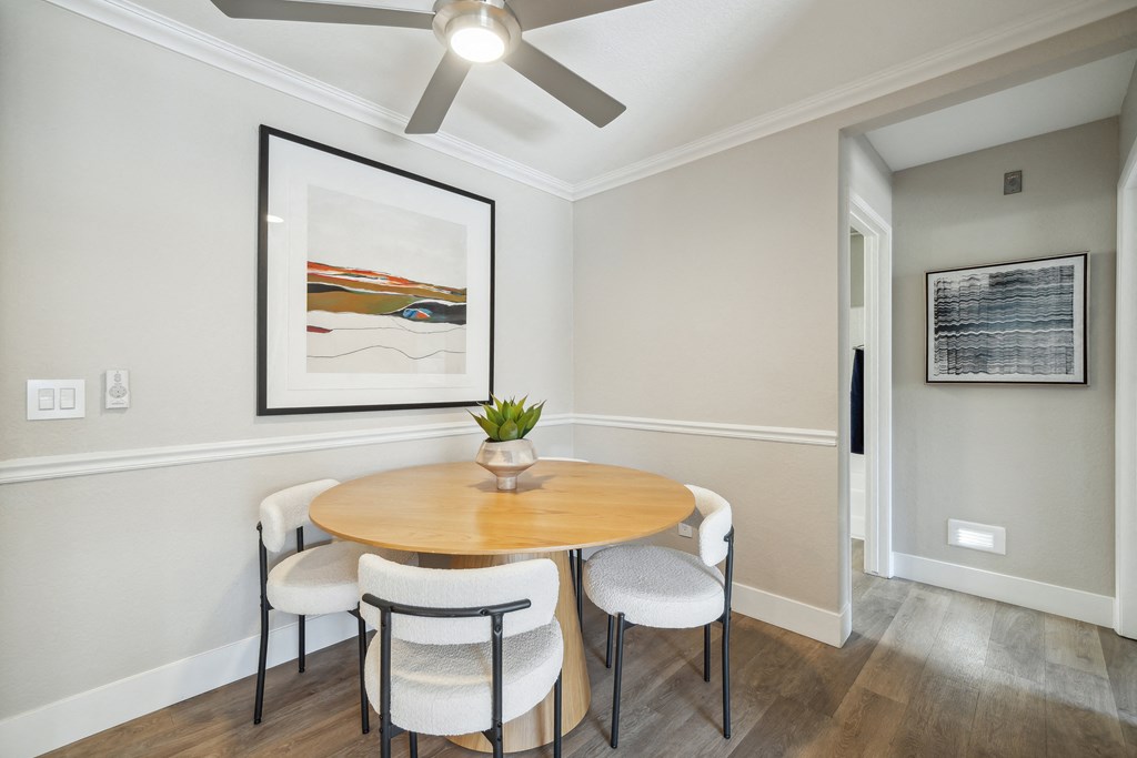 Sofi at Wood Ranch Apartments Dining Room