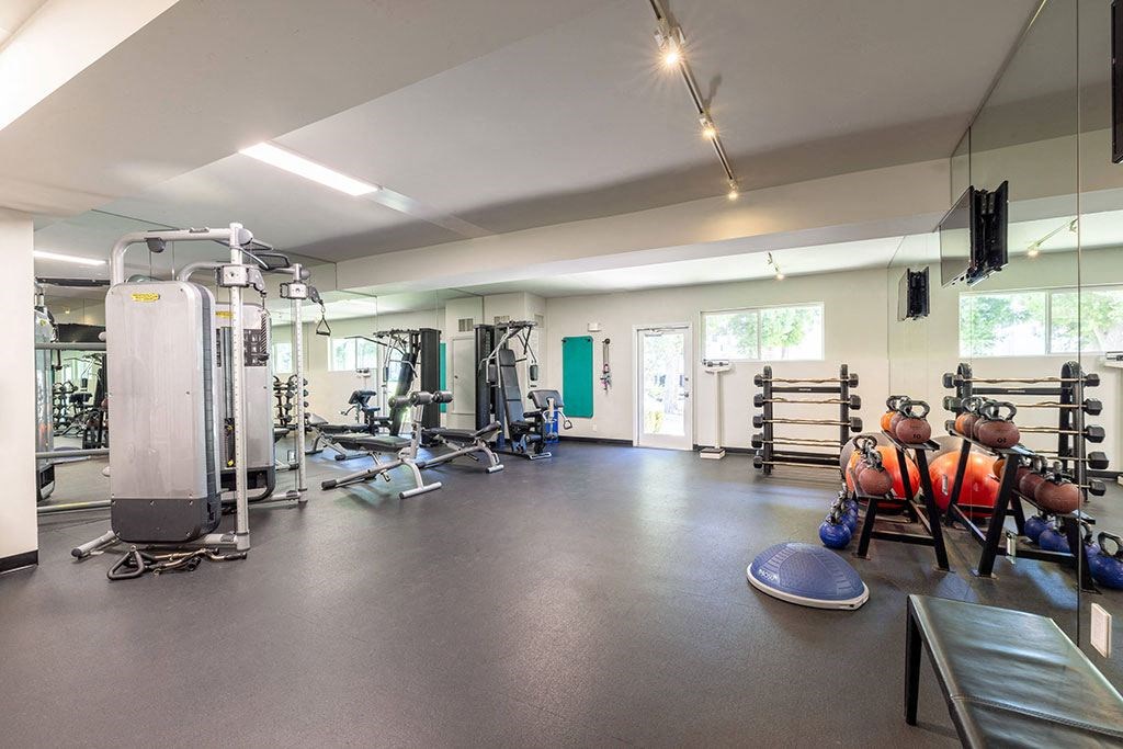 Woodland hills weight room