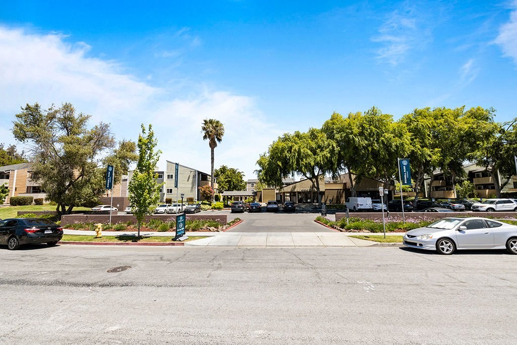 Bidwell Park Fremont community exterior