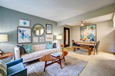 Vue Fremont furnished living room