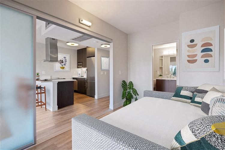 MIa Palo Alto studio furnished