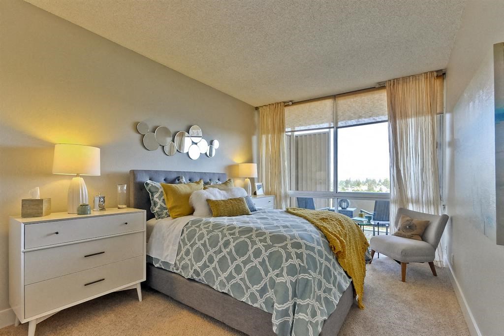 The Marc Palo Alto furnished bedroom