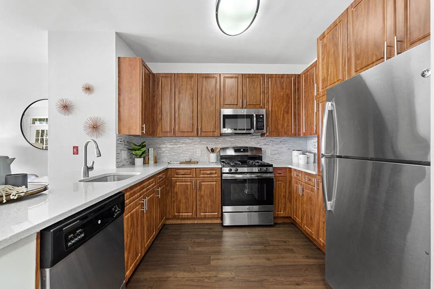 1301 Wall St W Studio-2 Beds Apartment for Rent - Photo Gallery 1